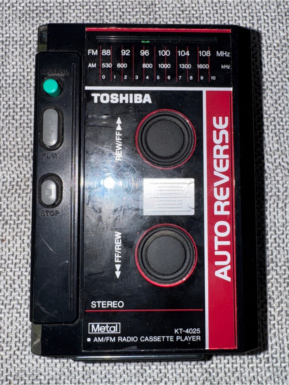 Vintage Toshiba Personal Cassette Radio Walkman Type KT-4025 - for parts